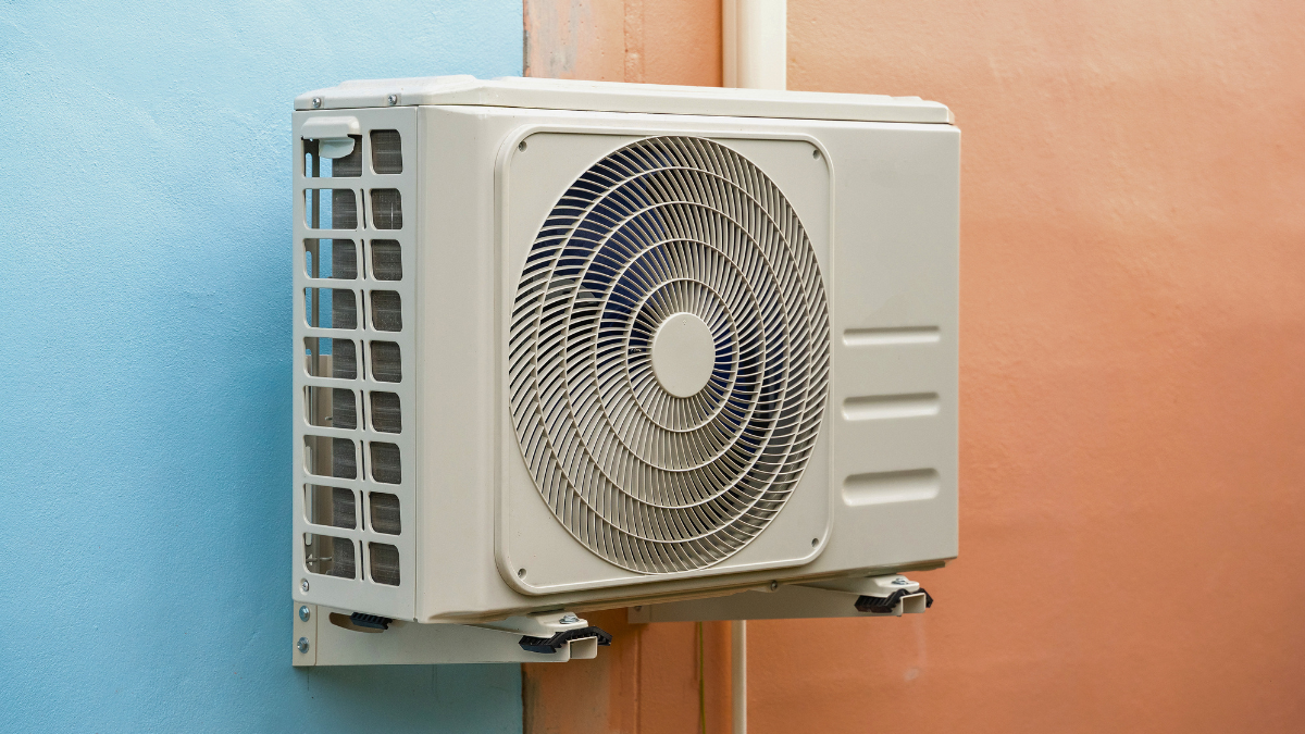 Can I install air conditioning in a leasehold flat? Freeholder consent and planning permission explained